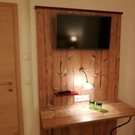 Jochberger Dorfstubn Apartamento *